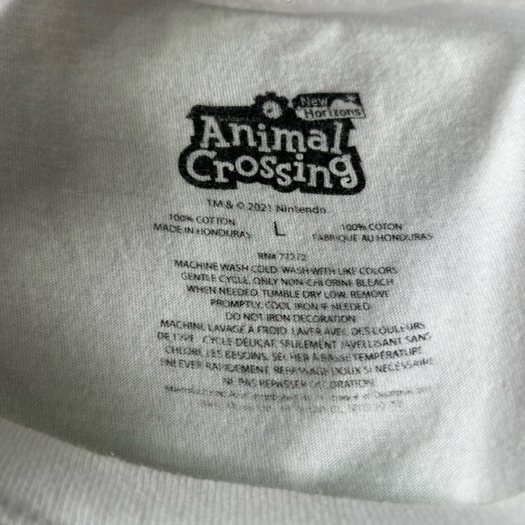 Animal Crossing Graphic White Lightweight 100% Cotton Tee Shirt Size Large - Picture 3 of 7